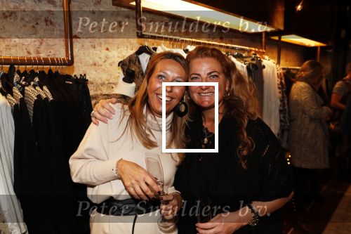 Amsterdam 27 november 2019
Opening winkel Modetheater By Caroline V Eeden van Chateau Meiland bij 9 straatjes. andere eigenaar met zus Patrick en Duncan Huisman