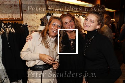 Amsterdam 27 november 2019
Opening winkel Modetheater By Caroline V Eeden van Chateau Meiland bij 9 straatjes. andere eigenaar met zus Patrick en Duncan Huisman