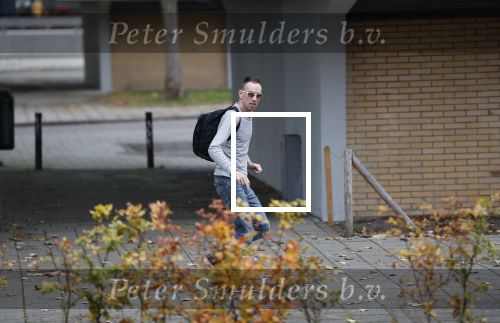 Amsterdam 15 november 2019
Dolf Jansen rennend op straat in zijn gewone kleren.