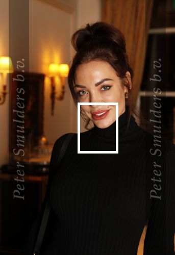 Amsterdam 25 november 2019
Boekpresentatie Victor Mids en Oscar Verpoort ( MINDFUCK) in het Amstel Hotel . Hans Kazan krijgt het eerste exemplaar. Dorien Rose  kwam met haar zus
