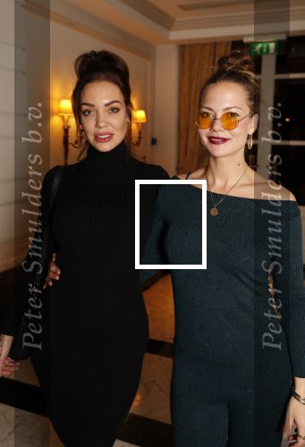Amsterdam 25 november 2019
Boekpresentatie Victor Mids en Oscar Verpoort ( MINDFUCK) in het Amstel Hotel . Hans Kazan krijgt het eerste exemplaar. Dorien Rose  kwam met haar zus