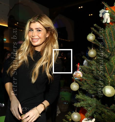 Amsterdam, 6 December 2019
Sky Radioâ€™s Christmas Tree For Charity met BN-ers
Estelle Cruijff