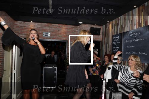 Aalsmeer 18 november 2019
Bonnie st Claire viert haar 70e verjaardag in de Praam in Aalsmeer.
Esther Oosterbeek en Anita Heilker