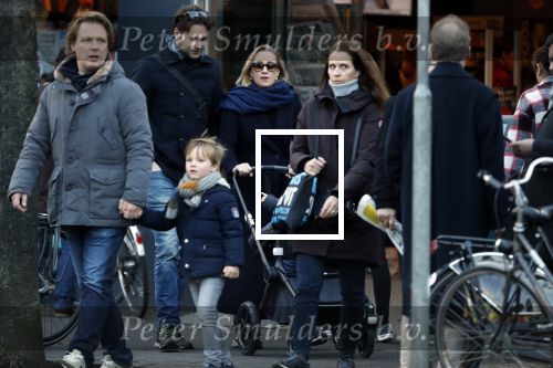 Amsterdam 30 november 2019
Eva Jinek met partner achter de kinderwagen.