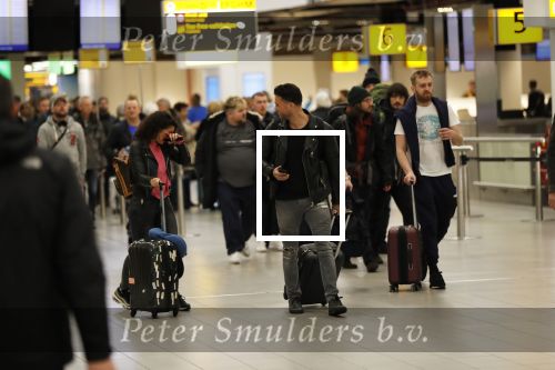 Schiphol 29 november 2019
Fajah Lourens gaat met haar nieuwe vriend Daan op vakantie naar Portugal
