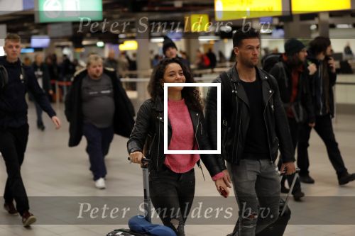 Schiphol 29 november 2019
Fajah Lourens gaat met haar nieuwe vriend Daan op vakantie naar Portugal