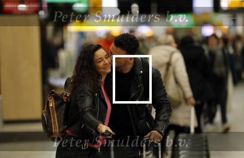 Schiphol 29 november 2019
Fajah Lourens gaat met haar nieuwe vriend Daan op vakantie naar Portugal