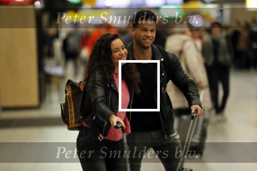 Schiphol 29 november 2019
Fajah Lourens gaat met haar nieuwe vriend Daan op vakantie naar Portugal