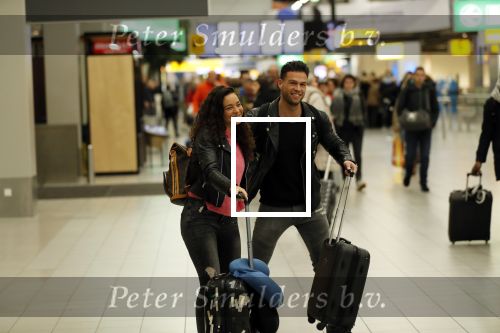 Schiphol 29 november 2019
Fajah Lourens gaat met haar nieuwe vriend Daan op vakantie naar Portugal