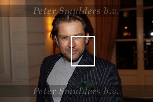 Amsterdam 25 november 2019
Boekpresentatie Victor Mids en Oscar Verpoort ( MINDFUCK) in het Amstel Hotel . Hans Kazan krijgt het eerste exemplaar. Ferri Somogyi