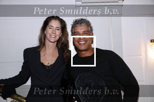 Amsterdam 2 december 2019
Boep presentatie Marco v Basten in de stadsschouwburg van Amsterdam.
Frank Rijkaard kwam met zijn vrouw Stephanie