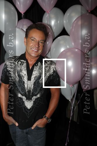 Aalsmeer 18 november 2019
Bonnie st Claire viert haar 70e verjaardag in de Praam in Aalsmeer. Gerard Joling