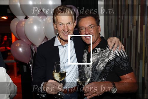 Aalsmeer 18 november 2019
Bonnie st Claire viert haar 70e verjaardag in de Praam in Aalsmeer. Gerard Joling