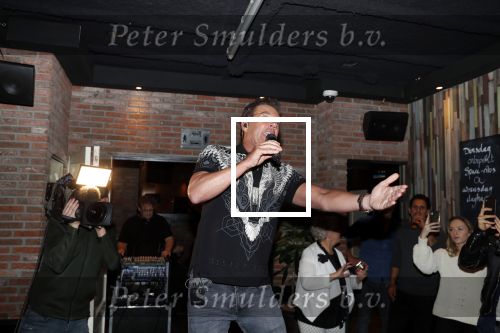 Aalsmeer 18 november 2019
Bonnie st Claire viert haar 70e verjaardag in de Praam in Aalsmeer. Gerard Joling