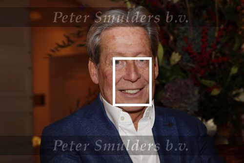 Amsterdam 25 november 2019
Boekpresentatie Victor Mids en Oscar Verpoort ( MINDFUCK) in het Amstel Hotel . Hans Kazan krijgt het eerste exemplaar.
