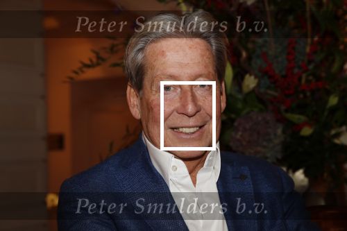 Amsterdam 25 november 2019
Boekpresentatie Victor Mids en Oscar Verpoort ( MINDFUCK) in het Amstel Hotel . Hans Kazan krijgt het eerste exemplaar.