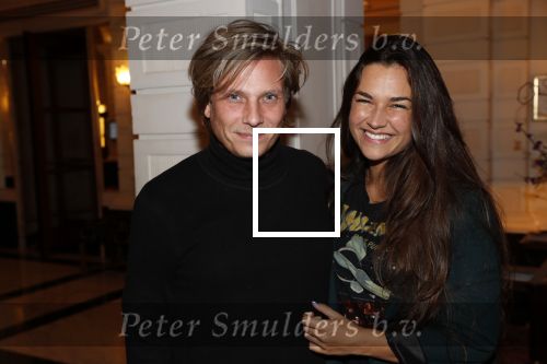 Amsterdam 25 november 2019
Boekpresentatie Victor Mis en Oscar Verport ( MINDFUCK) in het Amstel Hotel . Hans Kazan krijgt het eerste exemplaar. Jamie Westland (Di-Rect) kwam met zijn vriendin