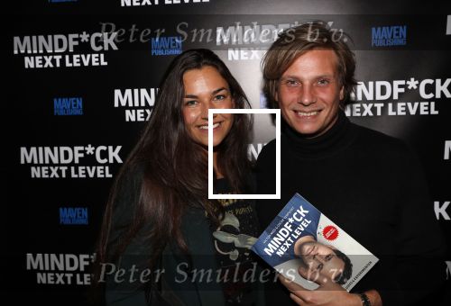 Amsterdam 25 november 2019
Boekpresentatie Victor Mis en Oscar Verport ( MINDFUCK) in het Amstel Hotel . Hans Kazan krijgt het eerste exemplaar. Jamie Westland (Di-Rect) kwam met zijn vriendin