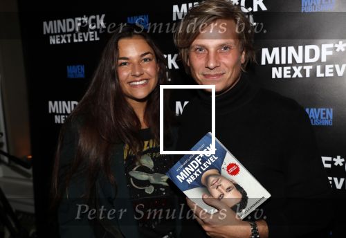 Amsterdam 25 november 2019
Boekpresentatie Victor Mis en Oscar Verport ( MINDFUCK) in het Amstel Hotel . Hans Kazan krijgt het eerste exemplaar. Jamie Westland (Di-Rect) kwam met zijn vriendin