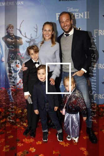 Amsterdam 16 november 2019
Premiere Frozen 2 in Tuschinski. Kimberley Klaver en partner Michel van den Bergh en zijn kinderen