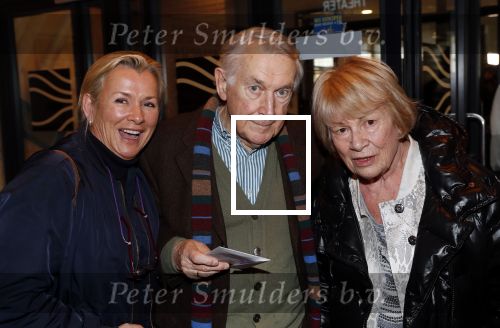 Schiedam 24 november 2019
Premiere show Gerard Cox in theater van Schiedam . Koos Postema kwam met zijn vrouw en dochter
