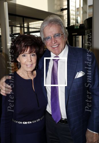 Schiedam 24 november 2019
Premiere show Gerard Cox in theater van Schiedam .
Lee Towers en laura