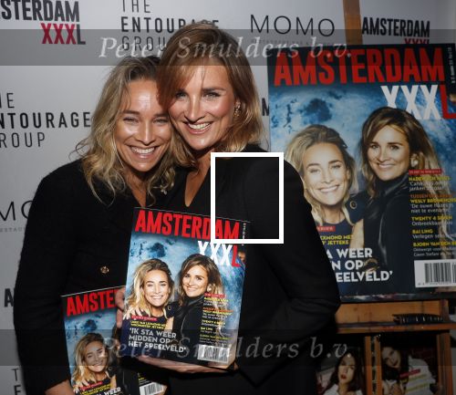 Amsterdam 3 december 2019
Presentatie Amsterdam XXXL in Momo. Lieke en Jetteke v Lexmond krijgen eerste exemplaar uit handen van mark Teurlings en Gimena