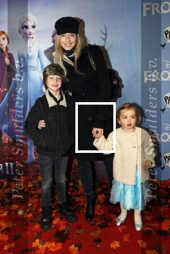 Amsterdam 16 november 2019
Premiere Frozen 2 in Tuschinski. Lucy Woesthoff met twee van haar kinderen