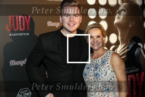 Amsterdam 13 november 2019
Premiere Judy in Tuschinski. Mayday host de avond. Mariska v Kolck