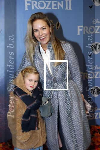 Amsterdam 16 november 2019
Premiere Frozen 2 in Tuschinski. Melissa Drost en haar dochter