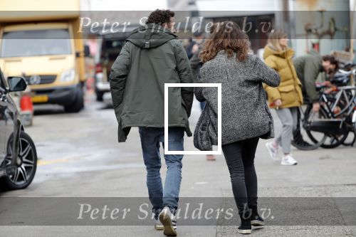 Amsterdam 23 november 2019
Pepijn Crone en Merel Westrik zijn verliefd . Pepijn heeft een huis in Amsterdam en Merel bewoont sinds een tijdje een appartement in Amsterdam.