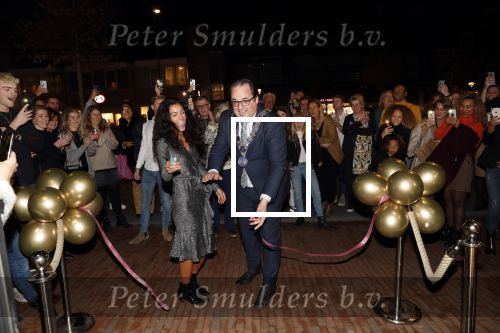Beverwijk 23 november 2019
Opening winkel van Moise Trustfull in het centrum van Beverwijk.
Haar vader Orlando en moeder Quinty zijn natuurlijk aanwezig. Moise met de loco burgemeester