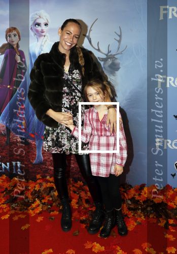 Amsterdam 16 november 2019
Premiere Frozen 2 in Tuschinski. Nicolette Kluijver kwam met haar dochter