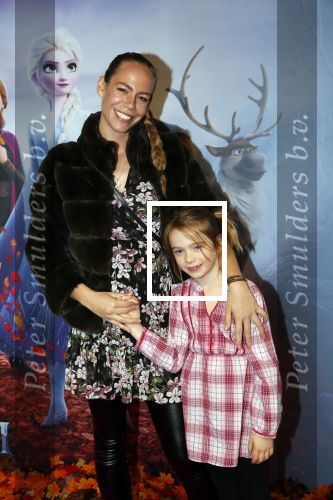 Amsterdam 16 november 2019
Premiere Frozen 2 in Tuschinski. Nicolette Kluijver kwam met haar dochter