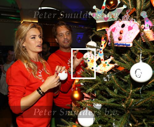 Amsterdam, 6 December 2019
Sky Radioâ€™s Christmas Tree For Charity met BN-ers
Nicolette v Dam en Rogier Smit