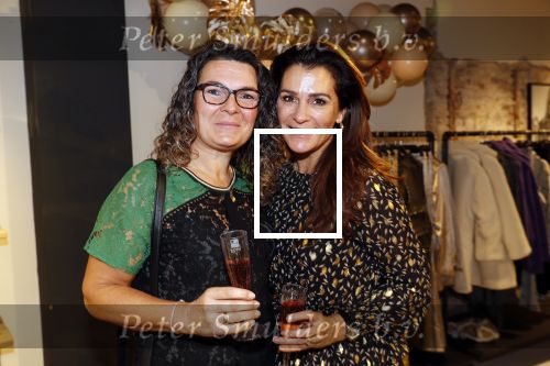 Beverwijk 23 november 2019
Opening winkel van Moise Trustfull in het centrum van Beverwijk.
Haar vader Orlando en moeder Quinty zijn natuurlijk aanwezig.