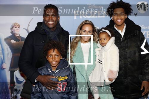 Amsterdam 16 november 2019
Premiere Frozen 2 in Tuschinski. Remy Bonjasky met vrouw en kinderen