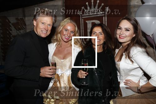 Aalsmeer 18 november 2019
Bonnie st Claire viert haar 70e verjaardag in de Praam in Aalsmeer. Rob v Nood