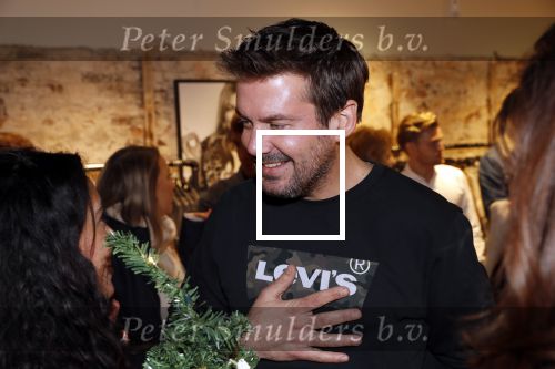 Beverwijk 23 november 2019
Opening winkel van Moise Trustfull in het centrum van Beverwijk.
Haar vader Orlando en moeder Quinty zijn natuurlijk aanwezig. Ruben Nicolai