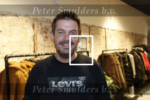 Beverwijk 23 november 2019
Opening winkel van Moise Trustfull in het centrum van Beverwijk.
Haar vader Orlando en moeder Quinty zijn natuurlijk aanwezig. Ruben Nicolai
