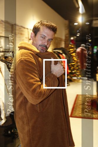 Beverwijk 23 november 2019
Opening winkel van Moise Trustfull in het centrum van Beverwijk.
Haar vader Orlando en moeder Quinty zijn natuurlijk aanwezig. Ruben Nicolai