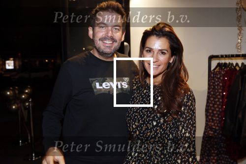 Beverwijk 23 november 2019
Opening winkel van Moise Trustfull in het centrum van Beverwijk.
Haar vader Orlando en moeder Quinty zijn natuurlijk aanwezig. Quinty en Ruben Nicolai
