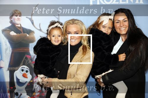 Amsterdam 16 november 2019
Premiere Frozen 2 in Tuschinski. Samatha Steenwijk met partner Daisy en haar nichtjes