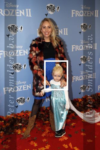 Amsterdam 16 november 2019
Premiere Frozen 2 in Tuschinski. Saskia Weerstand met nichtje