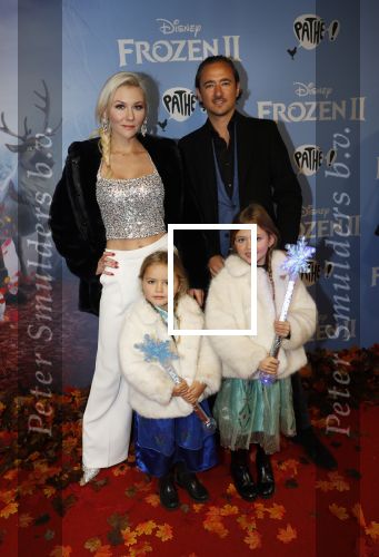 Amsterdam 16 november 2019
Premiere Frozen 2 in Tuschinski. Susanna Klibansky met man Louis en hun kinderen