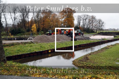 Amsterdam Ouderkerk aan de Amstel 29 november 2019
De staart van de bouw van het huis van Sven Kramer en Naomi v As is begonnen.