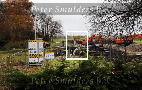 Amsterdam Ouderkerk aan de Amstel 29 november 2019
De staart van de bouw van het huis van Sven Kramer en Naomi v As is begonnen.