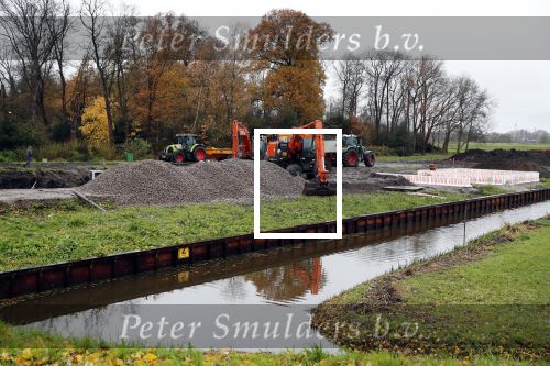 Amsterdam Ouderkerk aan de Amstel 29 november 2019
De staart van de bouw van het huis van Sven Kramer en Naomi v As is begonnen.
