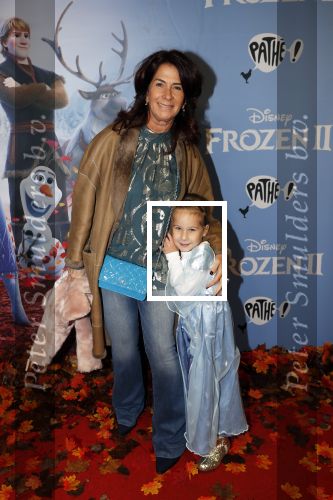 Amsterdam 16 november 2019
Premiere Frozen 2 in Tuschinski. Tanja Bamberger met kleindochter
