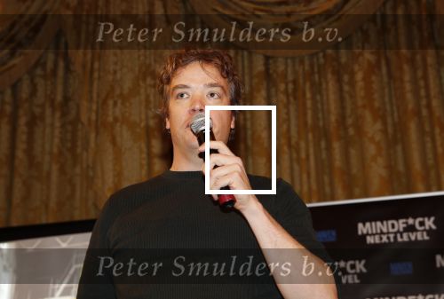 Amsterdam 25 november 2019
Boekpresentatie Victor Mids en Oscar Verpoort ( MINDFUCK) in het Amstel Hotel . Hans Kazan krijgt het eerste exemplaar. uitgever
